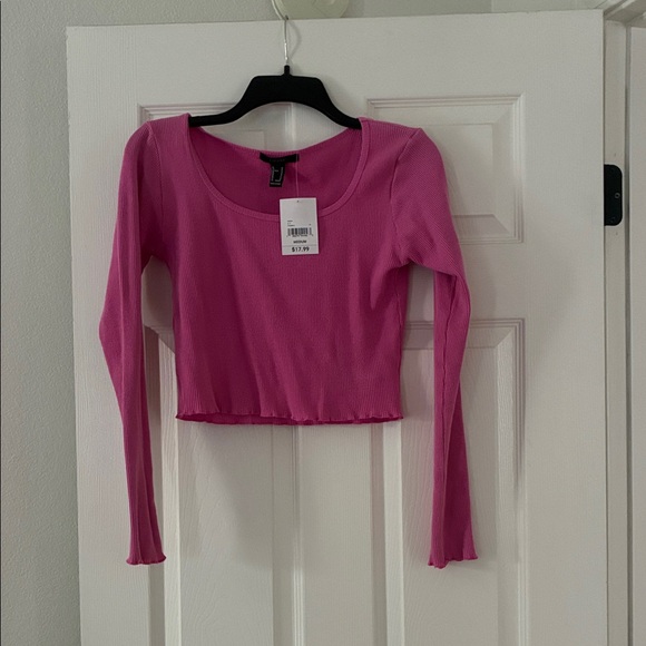 Forever 21 Tops - Forever 21 Fuchsia Long Sleeve Crop Top